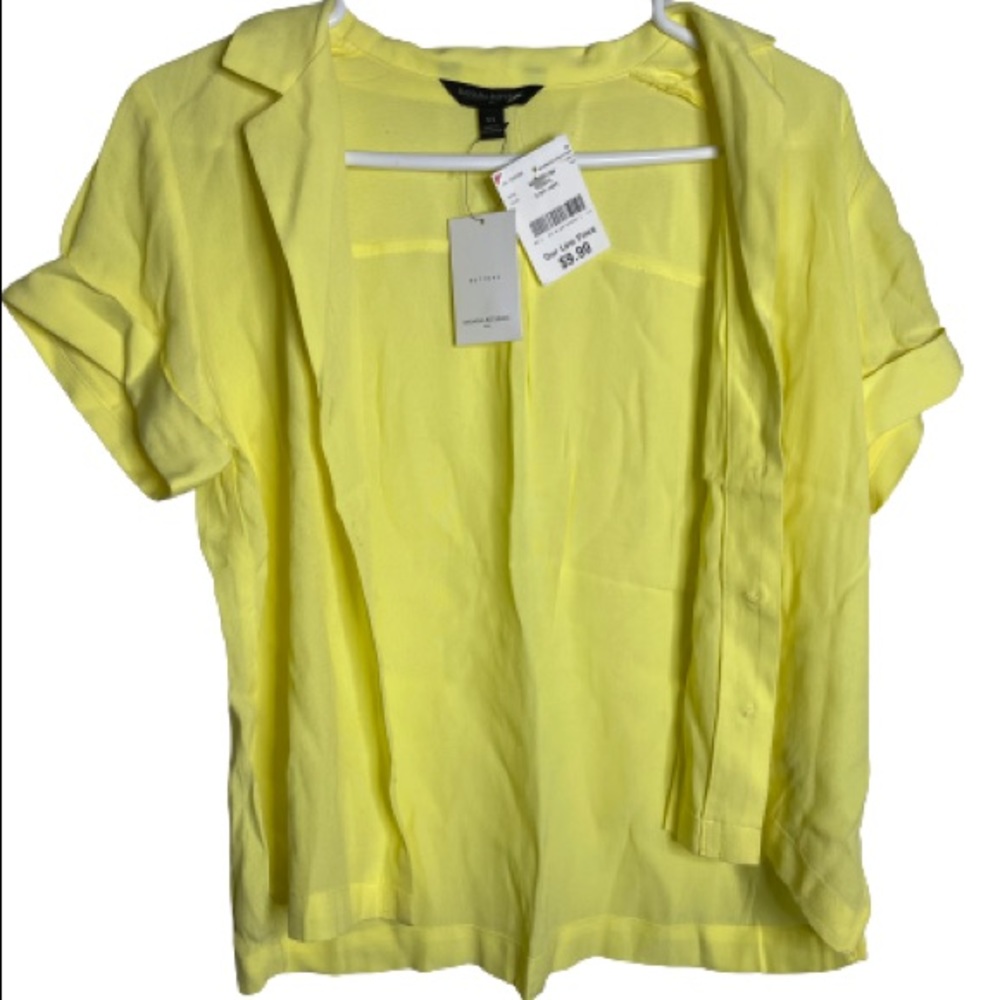 Banana Republic Yellow Blouse, Light, New With Tags. Size Extra Small.